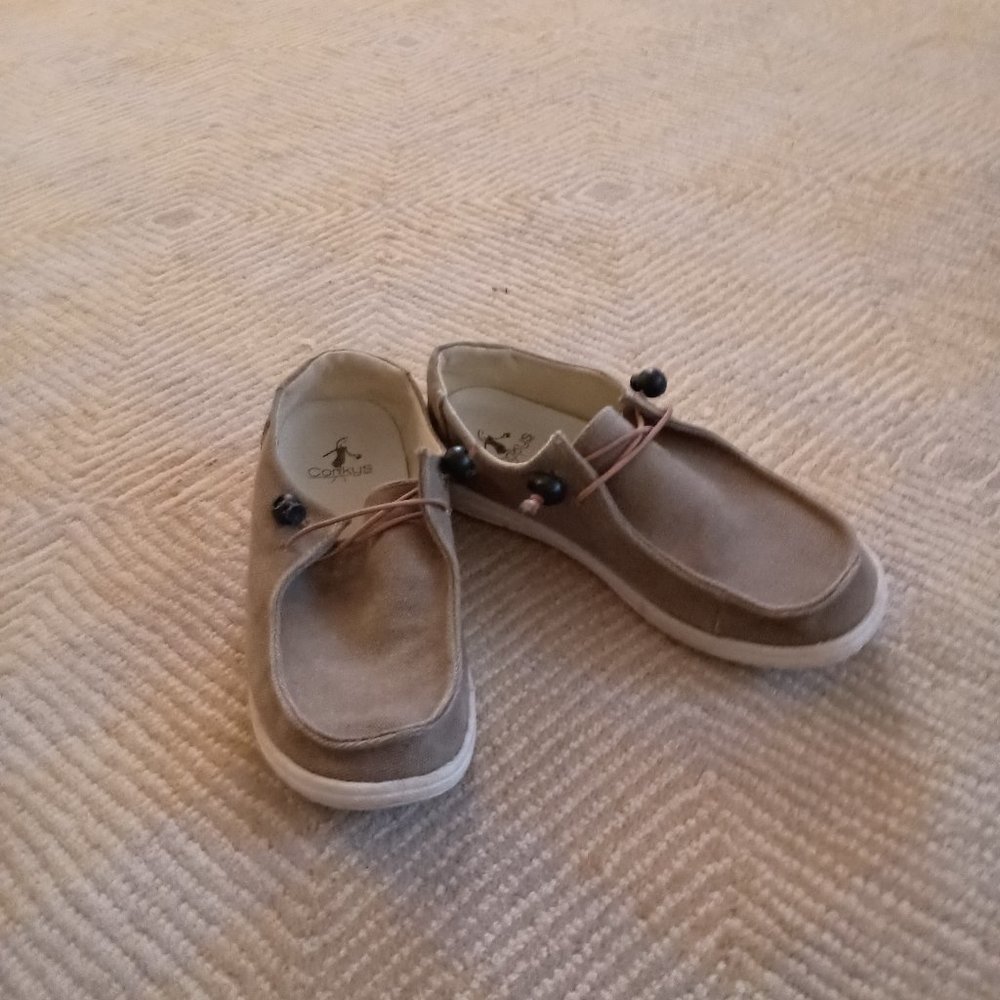 Corkys shoes. Kayak color, size 8